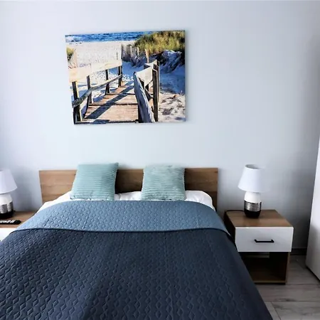 Superior Lazurowy Przy Plazy Колобжег